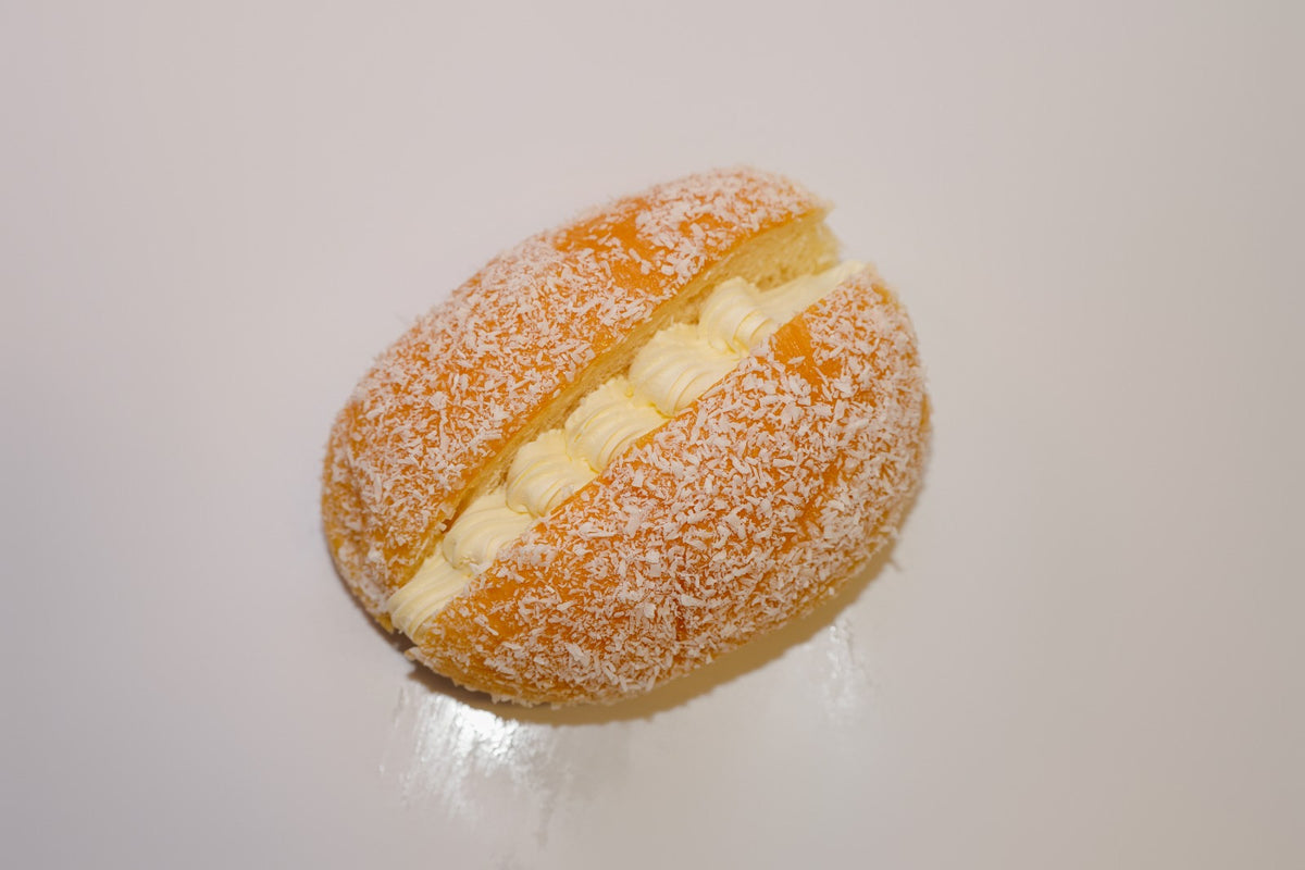 Chinatown Bakery Coconut & Cream Bun (2 pieces)